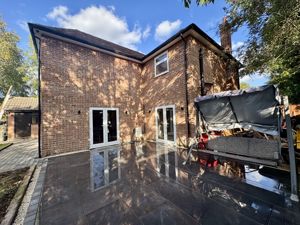 Photo 16- click for photo gallery